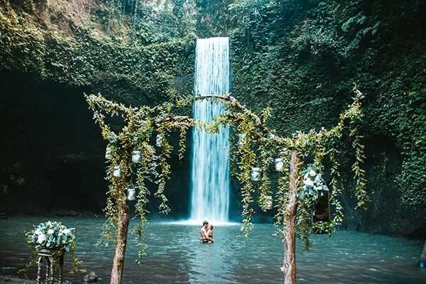 Bali travel guide logo